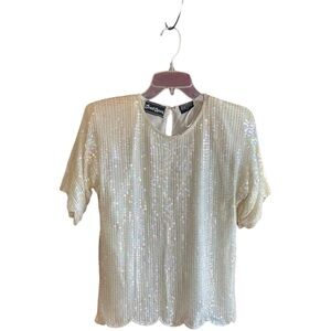 Jewel Queen cream color iridescent sequin silk top Size 8